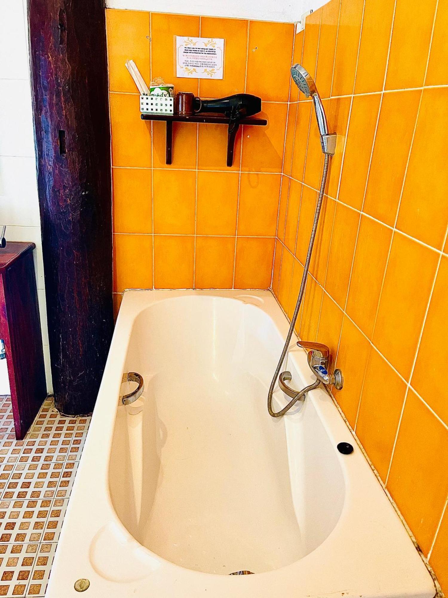 Vieng Savanh II Hotel 琅勃拉邦 外观 照片