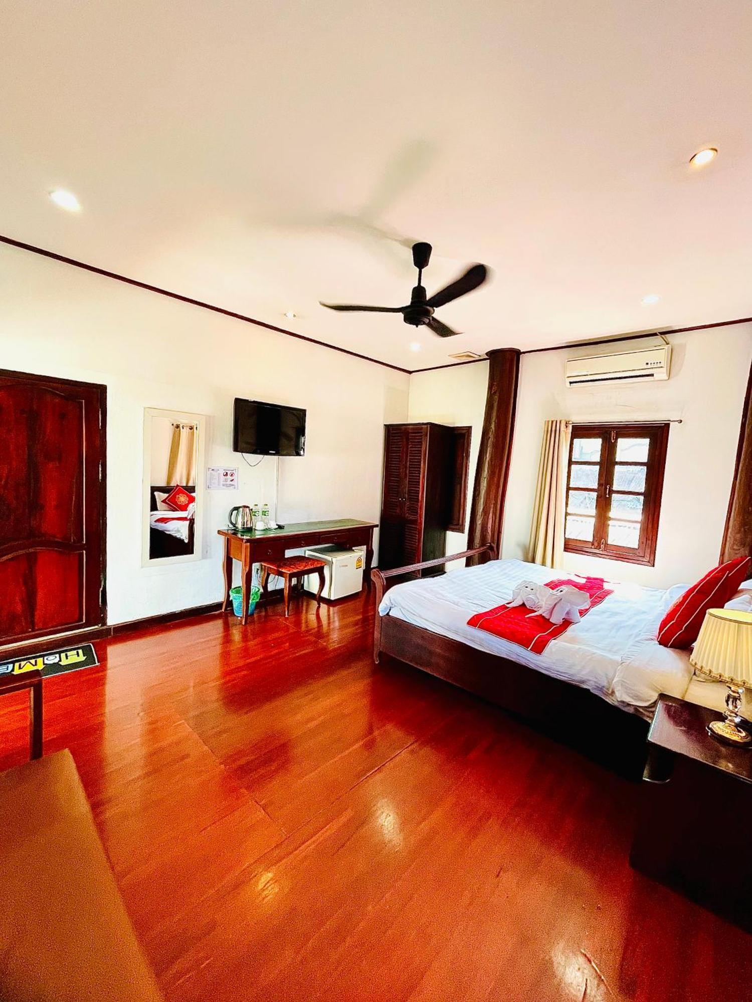 Vieng Savanh II Hotel 琅勃拉邦 外观 照片